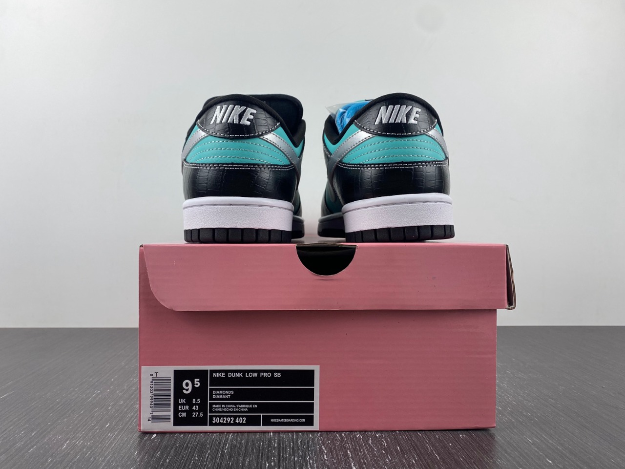 Nike SB x D1am0nd Dunk T*f*ny 304292-402
